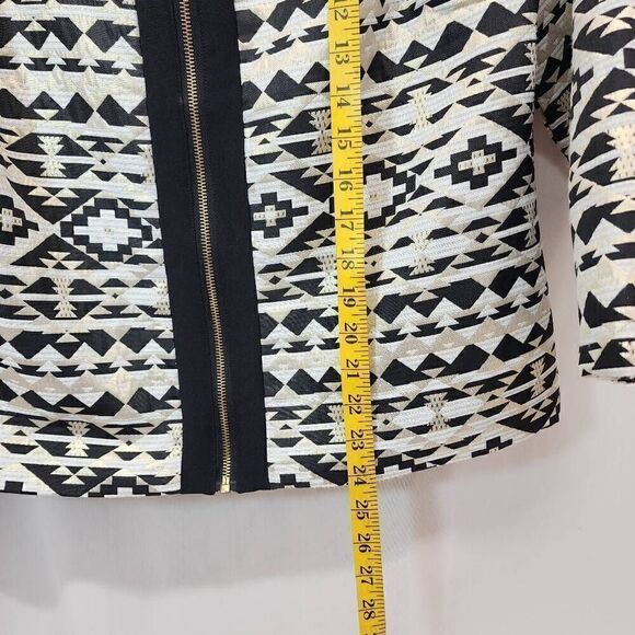Roz & Ali Size L Woman 3/4 Sleeve Full Zip Jacket Blazer Geometric Aztec Print B - Picture 4 of 7